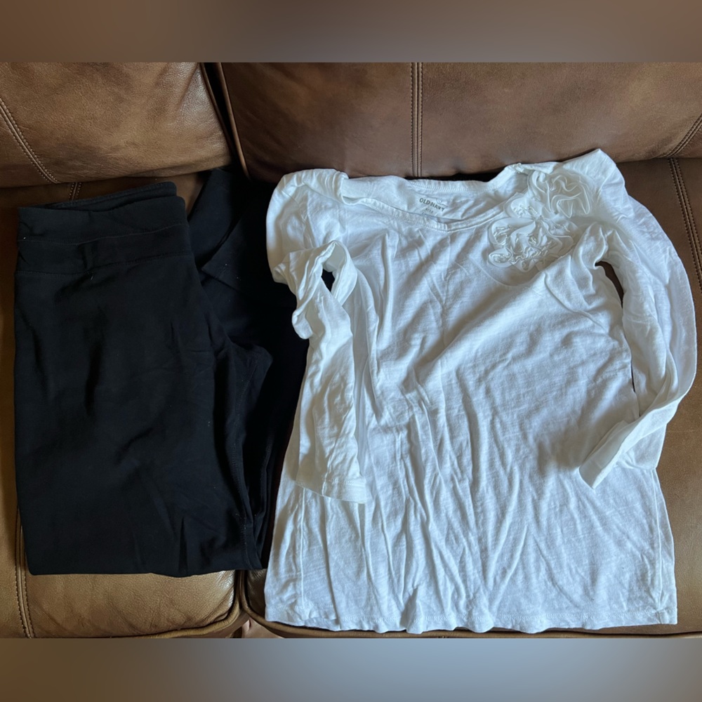 Old Navy Women’s Cotton white long sleeve tee w/flowers ruffles/black yoga pant